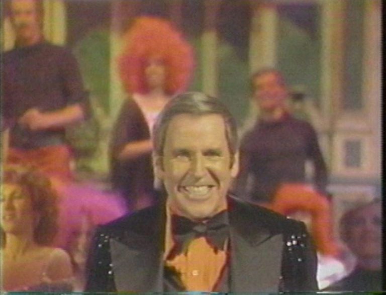 THE PAUL LYNDE HALLOWEEN SPECIAL (1976) – HORROR COMEDY TV REVIEW
