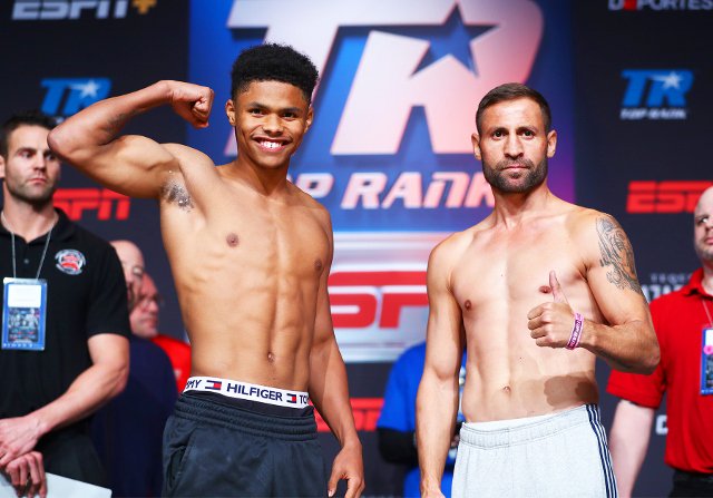 Shakur Stevenson KNOCKS OUT Viorel Simion in ONE ROUND – BOXING NEWS