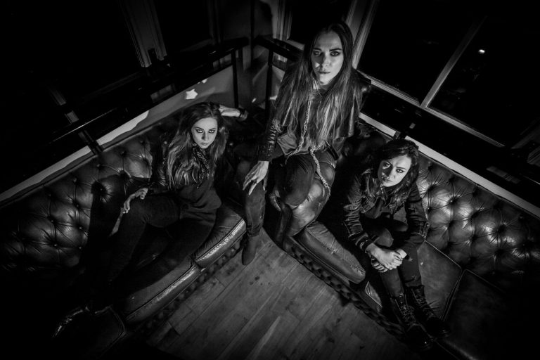 THE AMORETTES Release New Single and Video! – BREAKING MUSIC NEWS