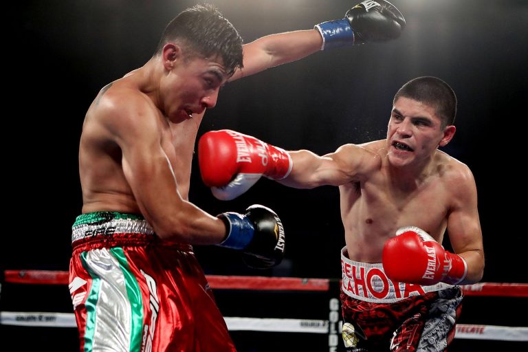 Diego De La Hoya NO CONTEST Enrique Bernache –Accidental Head Butt Ends Fight in Round 2 – DAZN Boxing News