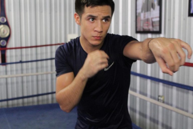 Omar “El Relampago” Juarez READY FOR WAR on Saturday Night – Boxing News