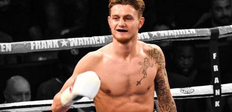 Archie Sharp KNOCKS OUT Declan Geraghty in Round 4 – ESPN+ Boxing News & Results