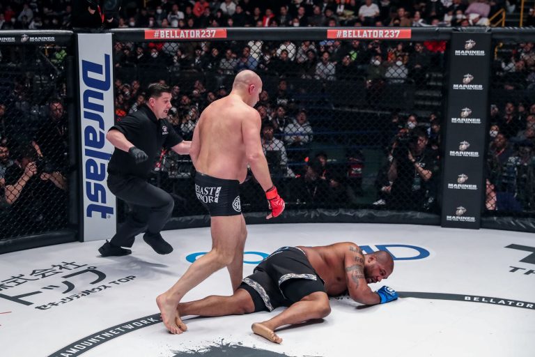 Fedor Emelianenko KNOCKS OUT Quinton “Rampage” Jackson in Round One – Bellator Japan MMA Results