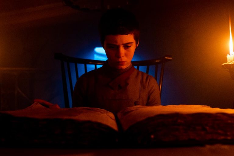 First Official Clip for GRETEL & HANSEL with Sophia Lillis & Alice Krige – Movie News