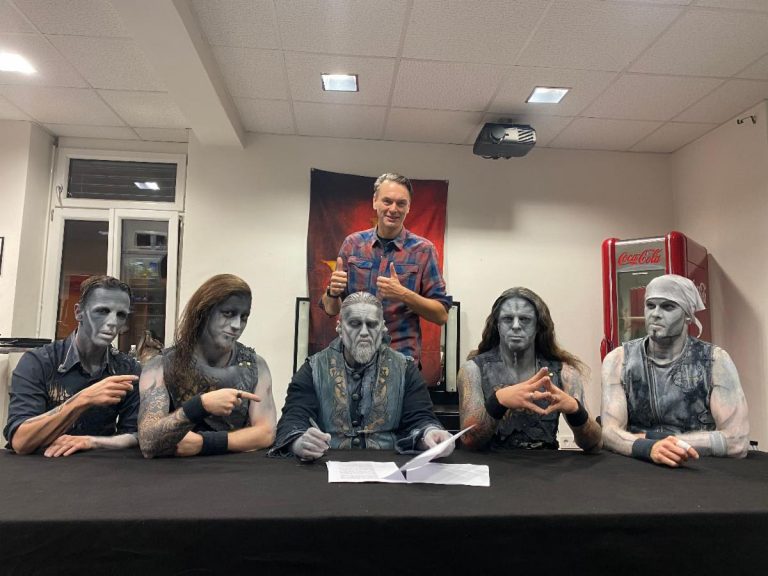 POWERWOLF Re-Signs with Napalm Records! – Breaking Music News