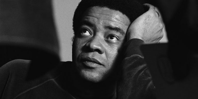 Bill Withers, legendary singer behind “Lean On Me” and “Ain’t No Sunshine,” has died – Breaking News