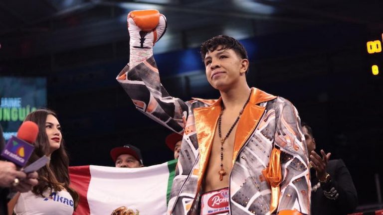 JAIME MUNGUIA CLOSES 2022 WITH KO VICTORY – Boxing News