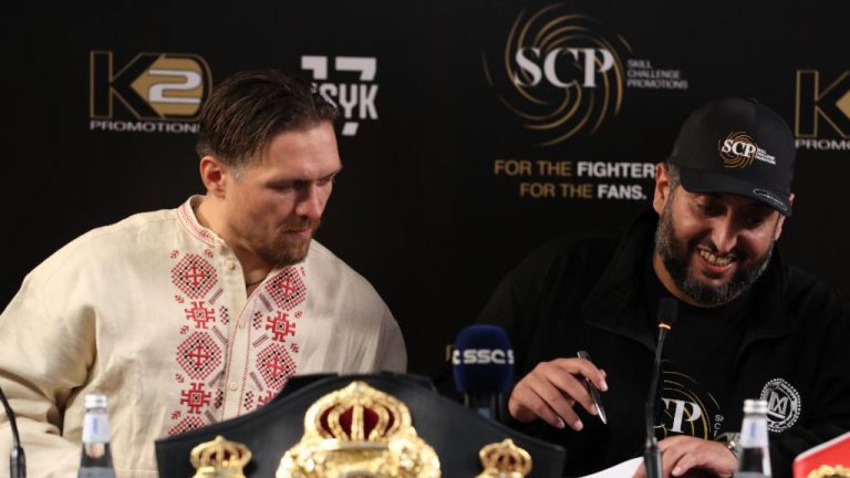 Heavyweight Champion OLEKSANDR USYK Signs Huge Deal – Boxing News