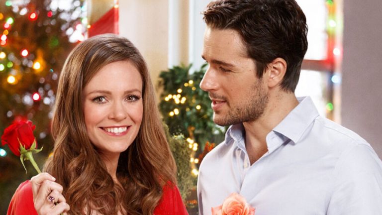 A Rose for Christmas (2017) – Hallmark Holiday Movie Review